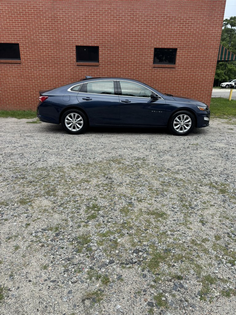 2021 Chevrolet Malibu 1LT's photo