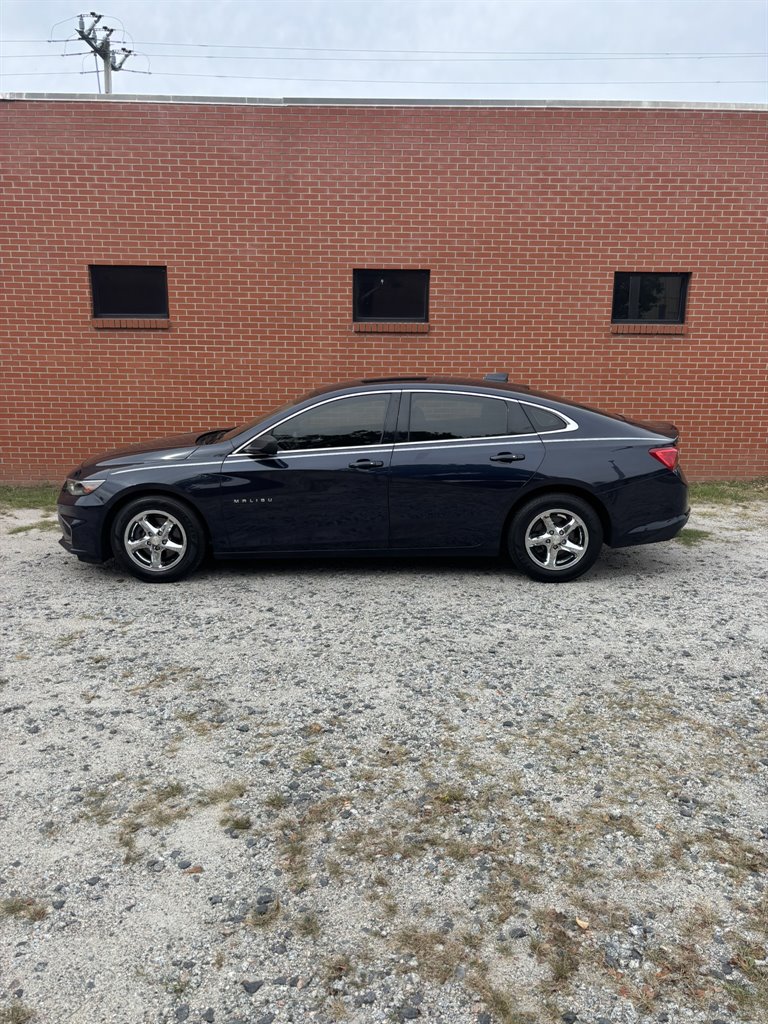 2017 Chevrolet Malibu 1LS's photo