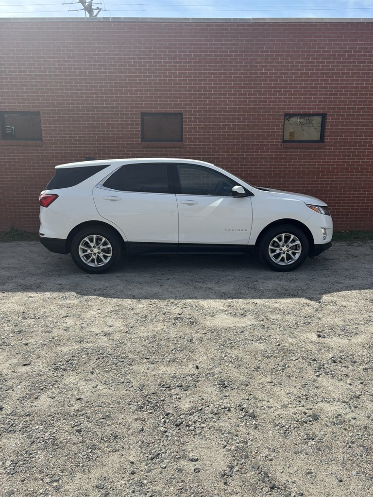 2020 Chevrolet Equinox LT's photo